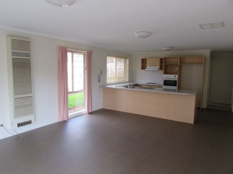 **Lovely spacious 3 bedroom home**