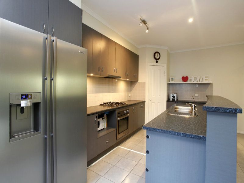 6 Cartier Walk, Sanctuary Lakes - Thumbnail 8