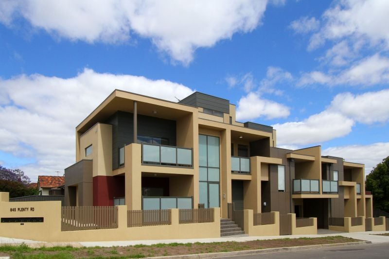 2/845 Plenty Road, Reservoir