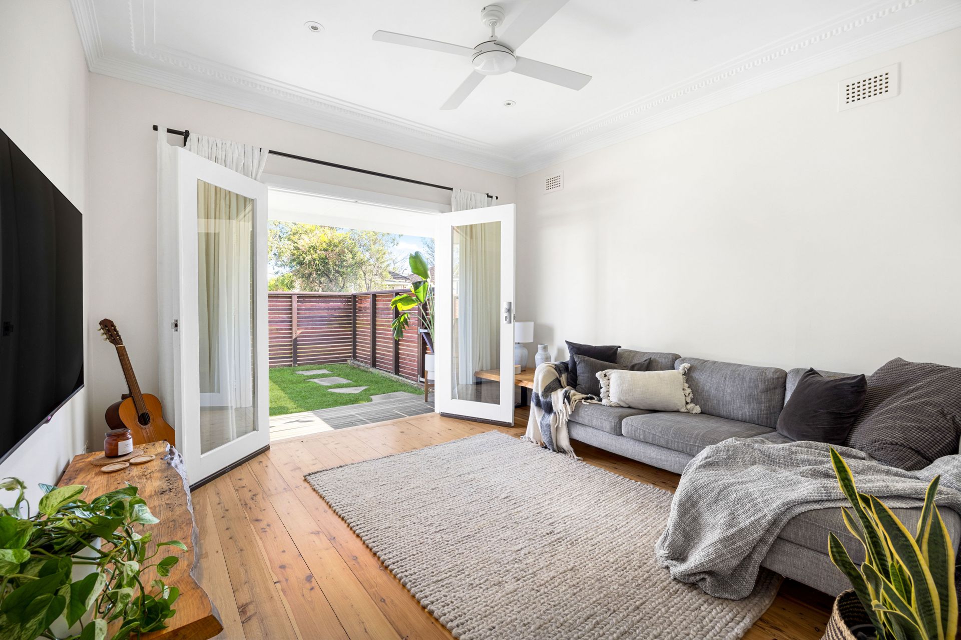 18 Chamberlain Avenue, Caringbah, Caringbah - Thumbnail 8