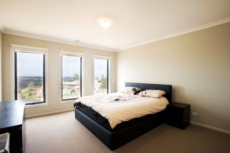 55 Riversdale Crescent, Bacchus Marsh - Thumbnail 4