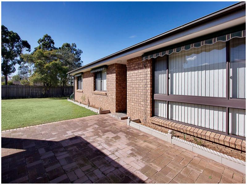22 Holborrow Avenue, Richmond - Thumbnail 3