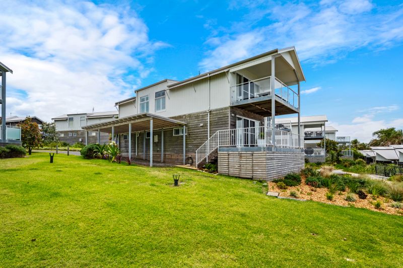 12 Beachside Drive, Caves Beach - Thumbnail 6