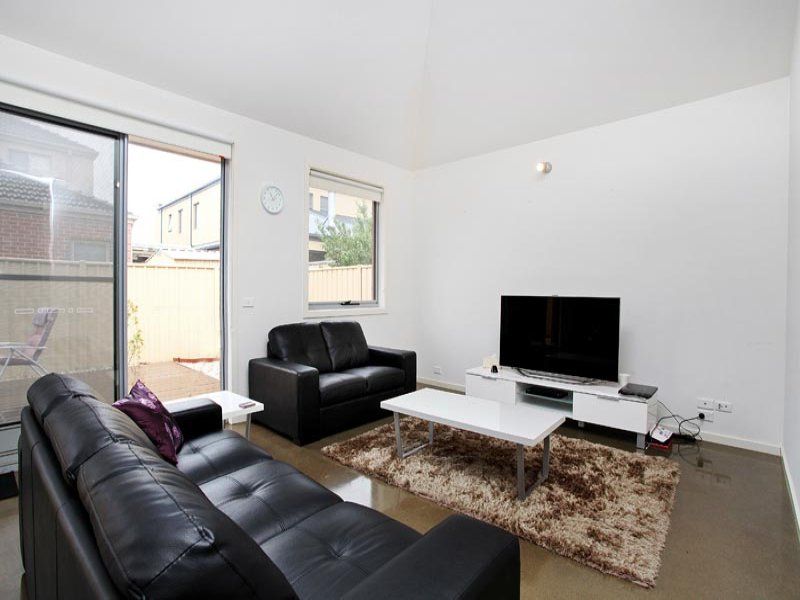 9 Tumbalong Street, Caroline Springs - Thumbnail 5