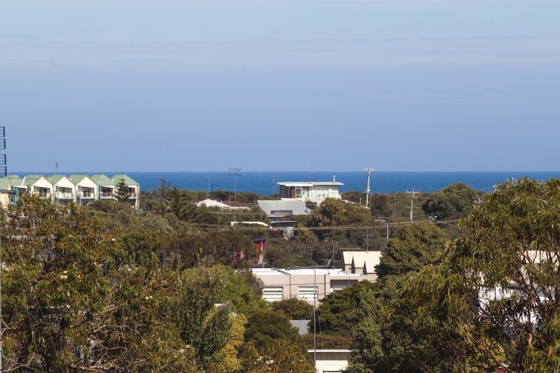 15 The Parade Ocean Grove VIC, Ocean Grove - Thumbnail 5