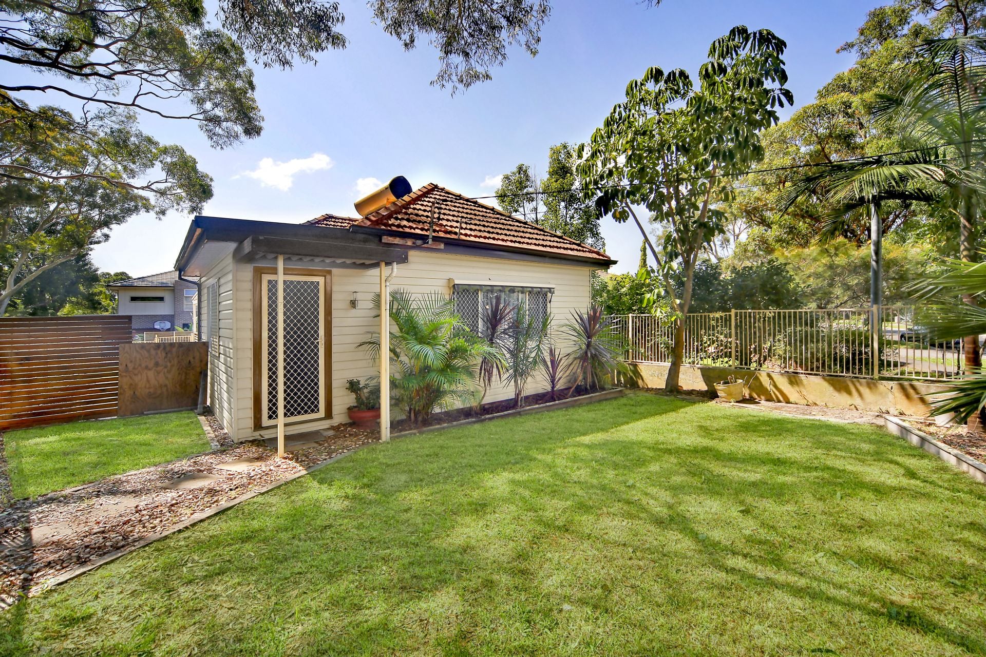 72 Miranda Road, Miranda, Miranda - Thumbnail 2