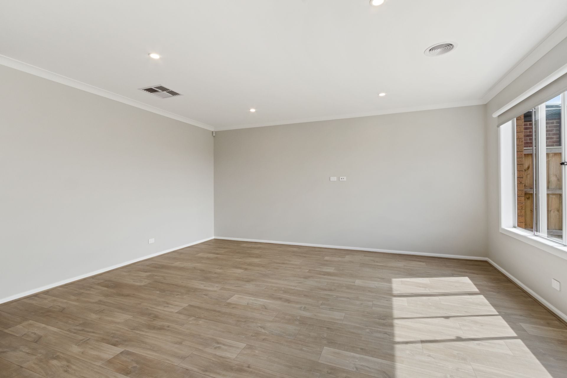 PERFECT SPACIOUS FAMILY HOME