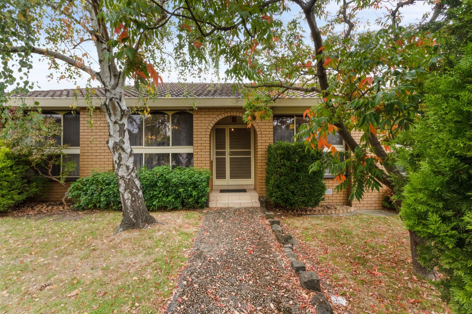 Spacious 4 Bedroom House - 6 Month Lease