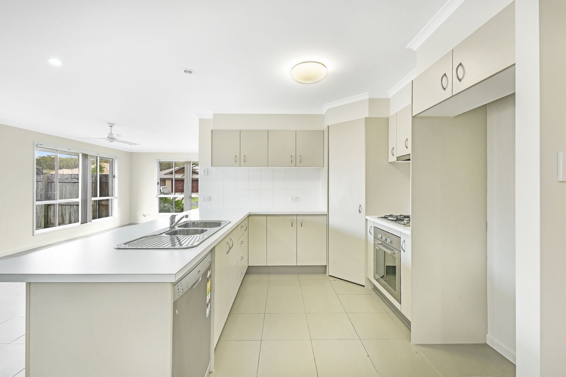 11 Silvereye Street Sippy Downs QLD, Sippy Downs - Thumbnail 7