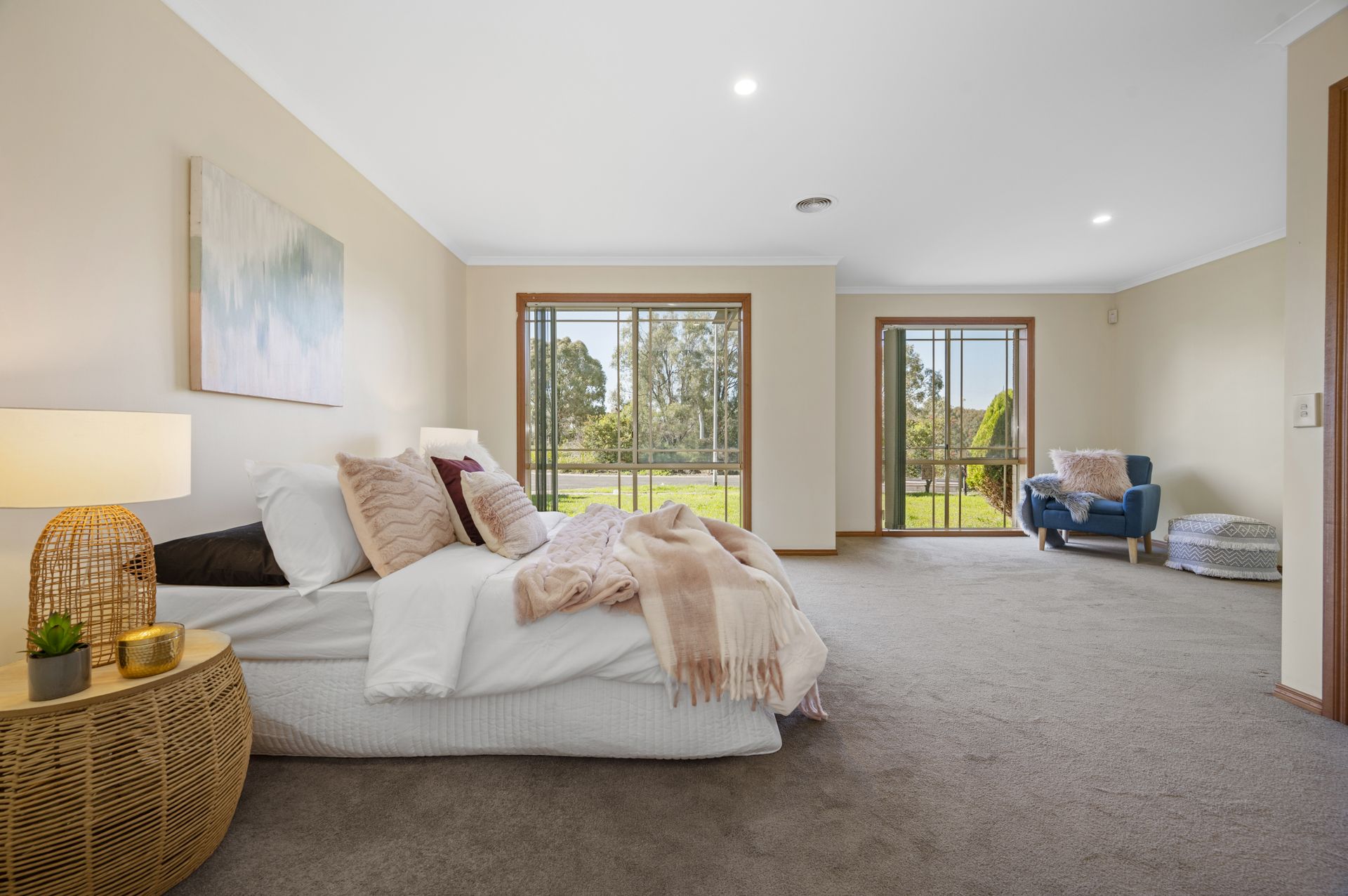 SUBSTANTIAL FAMILY HOME IN PRIZED PARKLANDS ESTATE