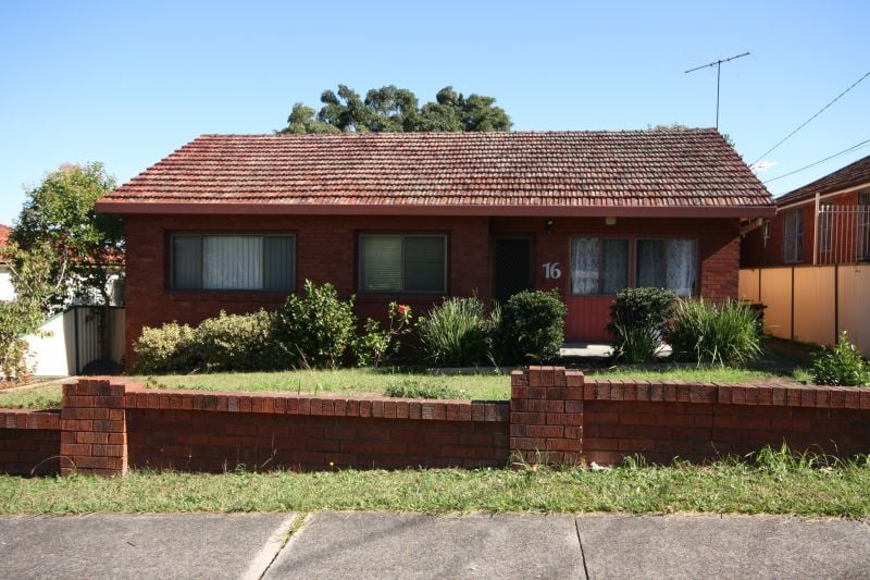 16 Renshaw Avenue, Auburn