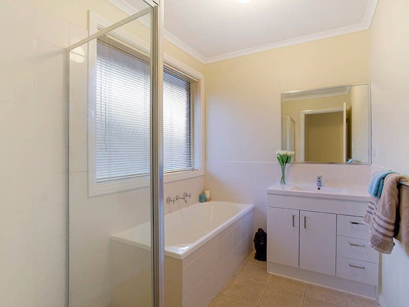 1/166 Merton Street, Altona Meadows - Thumbnail 6