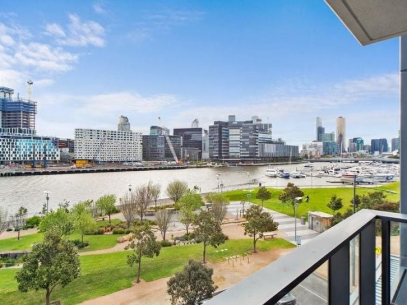 409/13 Point Park Drive DOCKLANDS