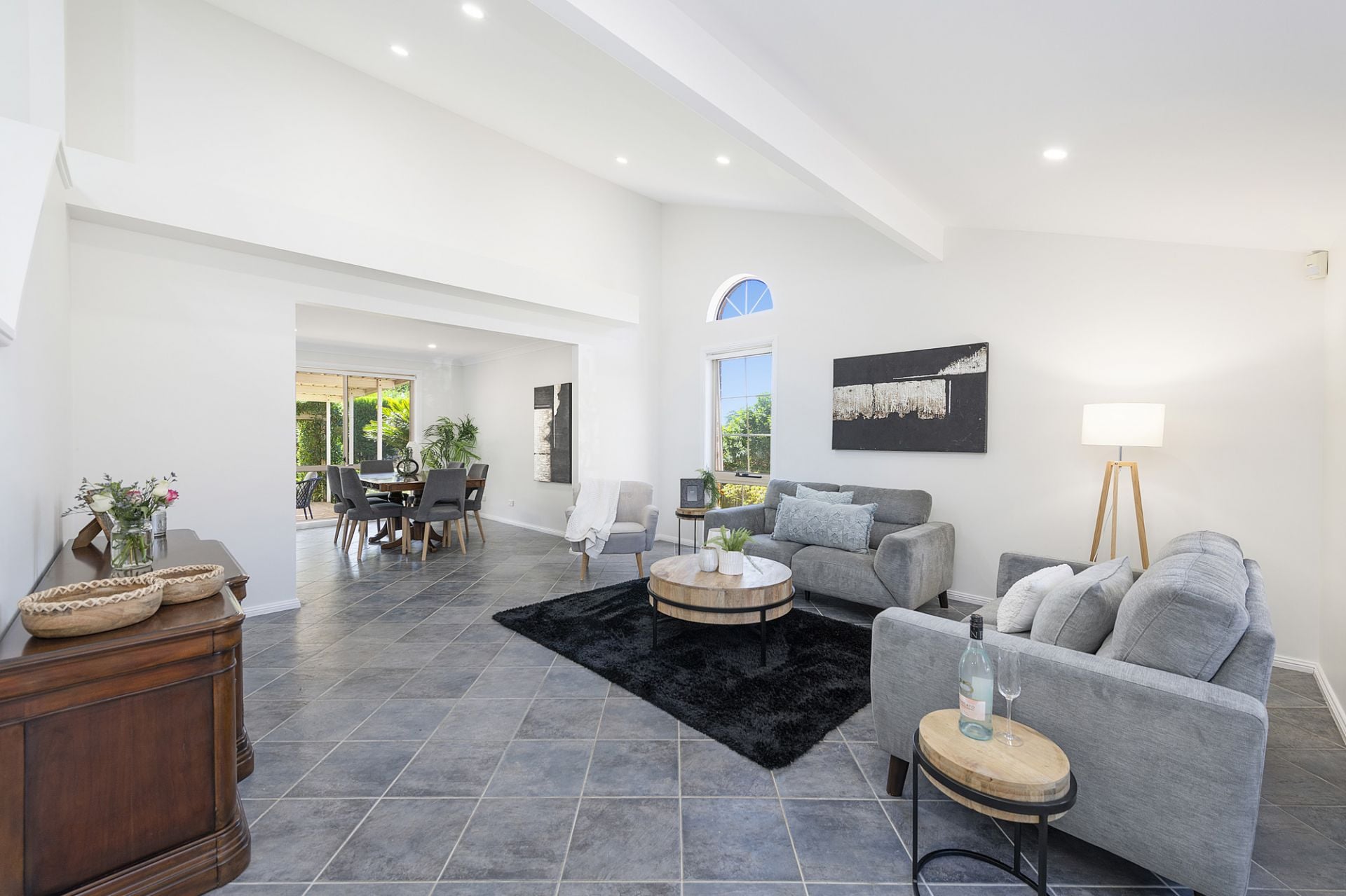 12 Broadoak Place, Castle Hill, Hill - Thumbnail 3