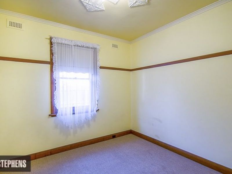 33 Howard Street MAIDSTONE VIC, Maidstone - Thumbnail 4