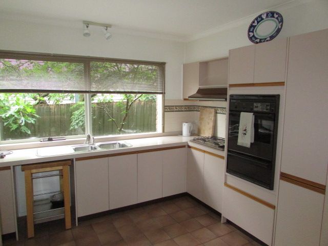 **Great location in picturesque street**