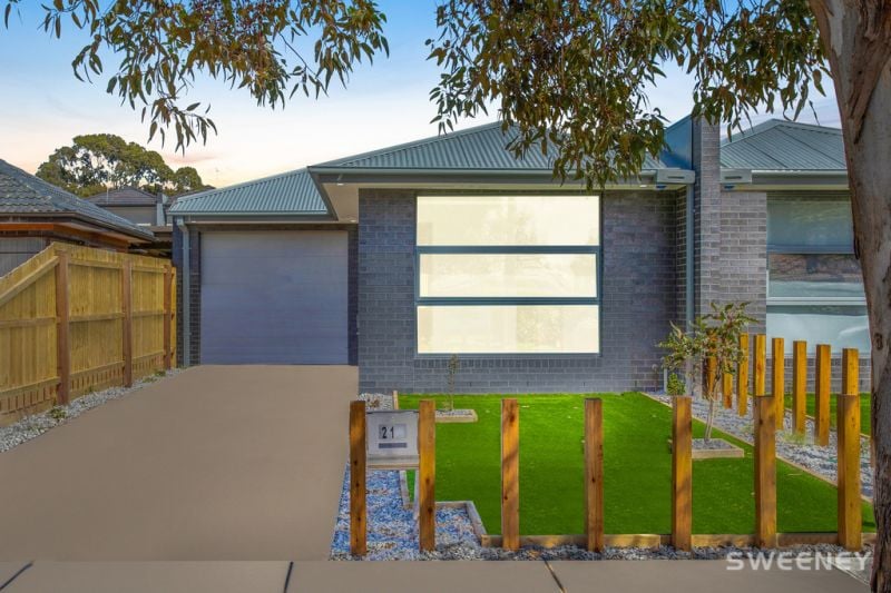 21 First Avenue, Altona North - Thumbnail 2