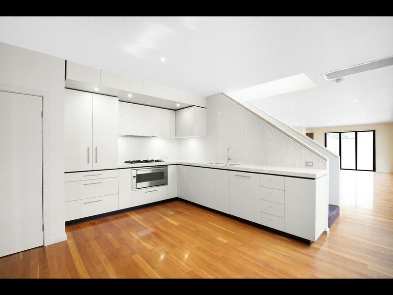 11 Chatsworth Road, Prahran - Thumbnail 4