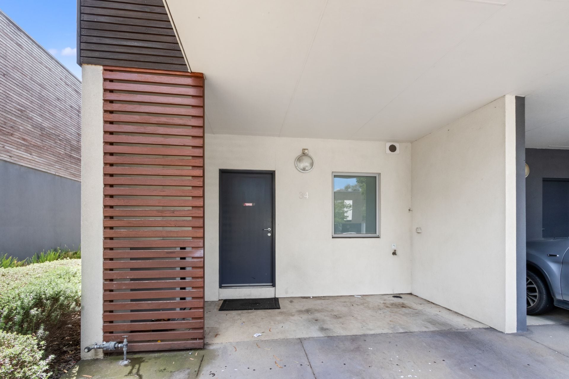 MODERN LIVING, IN THE CONVENIENT JARRAH ESTATE