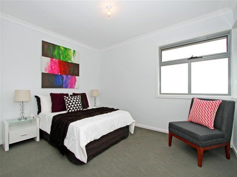 PRESTIGE, STYLE AND SUNFILLED COURTYARD