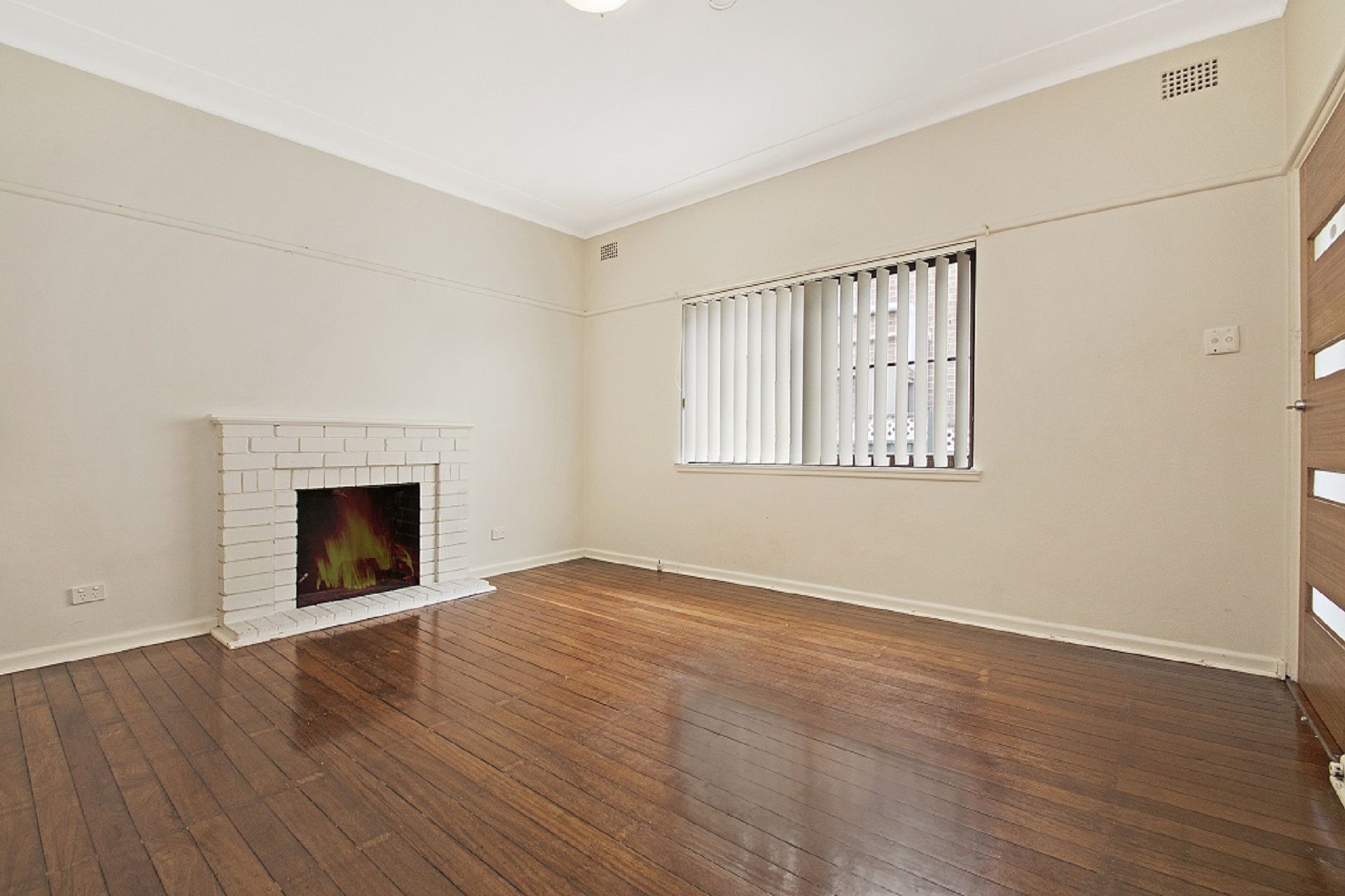 Real Estate For Lease 20 Whaddon Avenue Dee Why , NSW