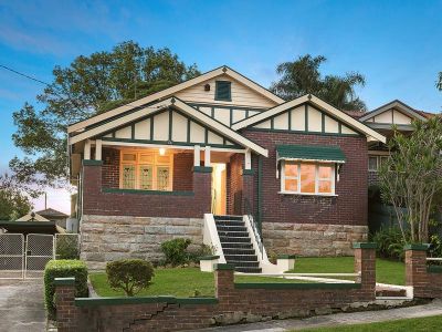 Classic family home in coveted Dobroyd Point setting