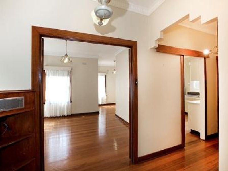 2 Seaview Cresent, Seaholme - Thumbnail 4