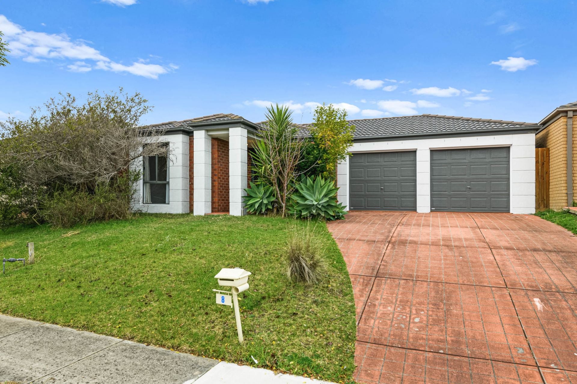 8 Sing Crescent, Berwick VIC