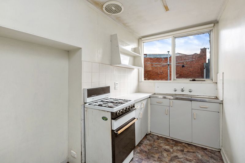 86 Tarrengower Street, Yarraville - Thumbnail 6