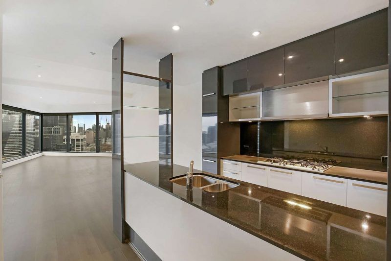 3208/7 Riverside Quay, Southbank - Thumbnail 2