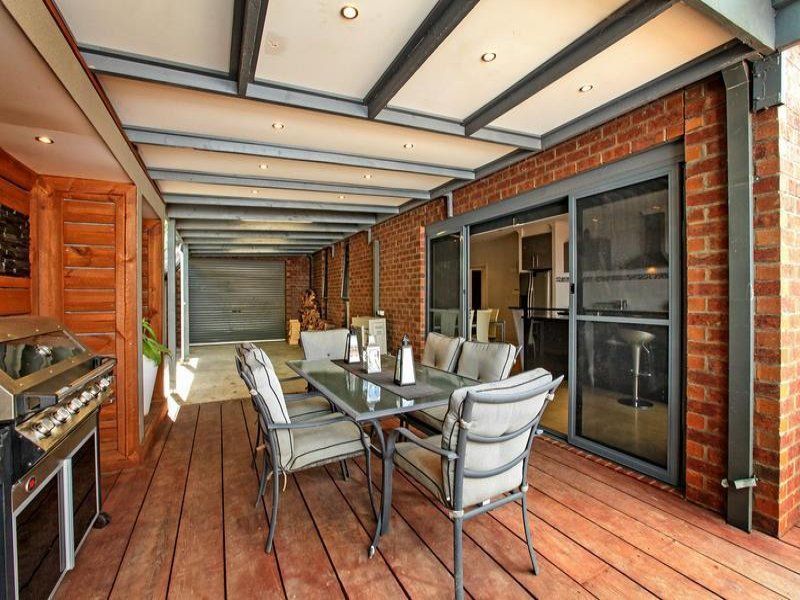 7 Edgbaston Parade, Caroline Springs - Thumbnail 8