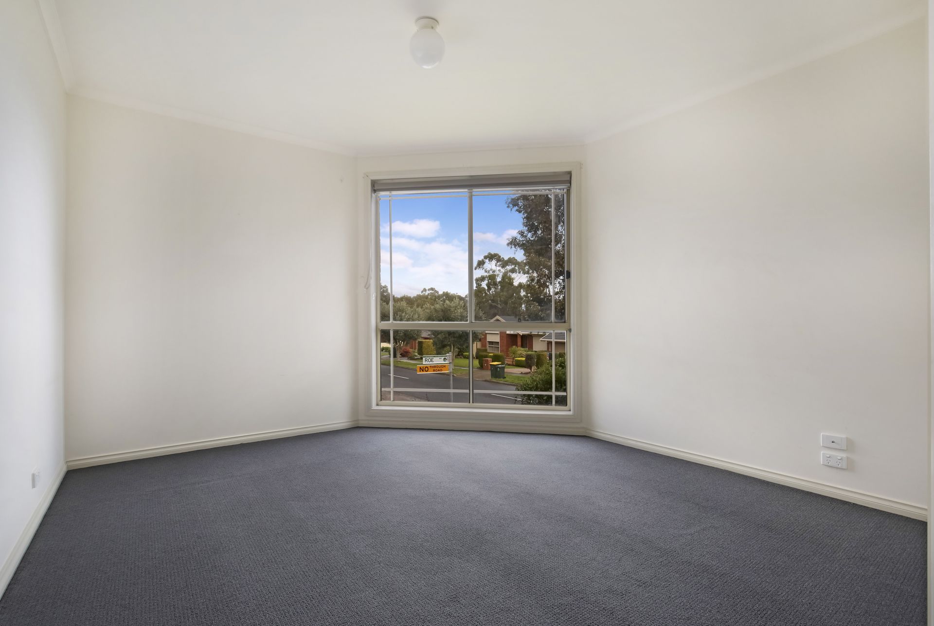Family Living in Sought After Mill Park