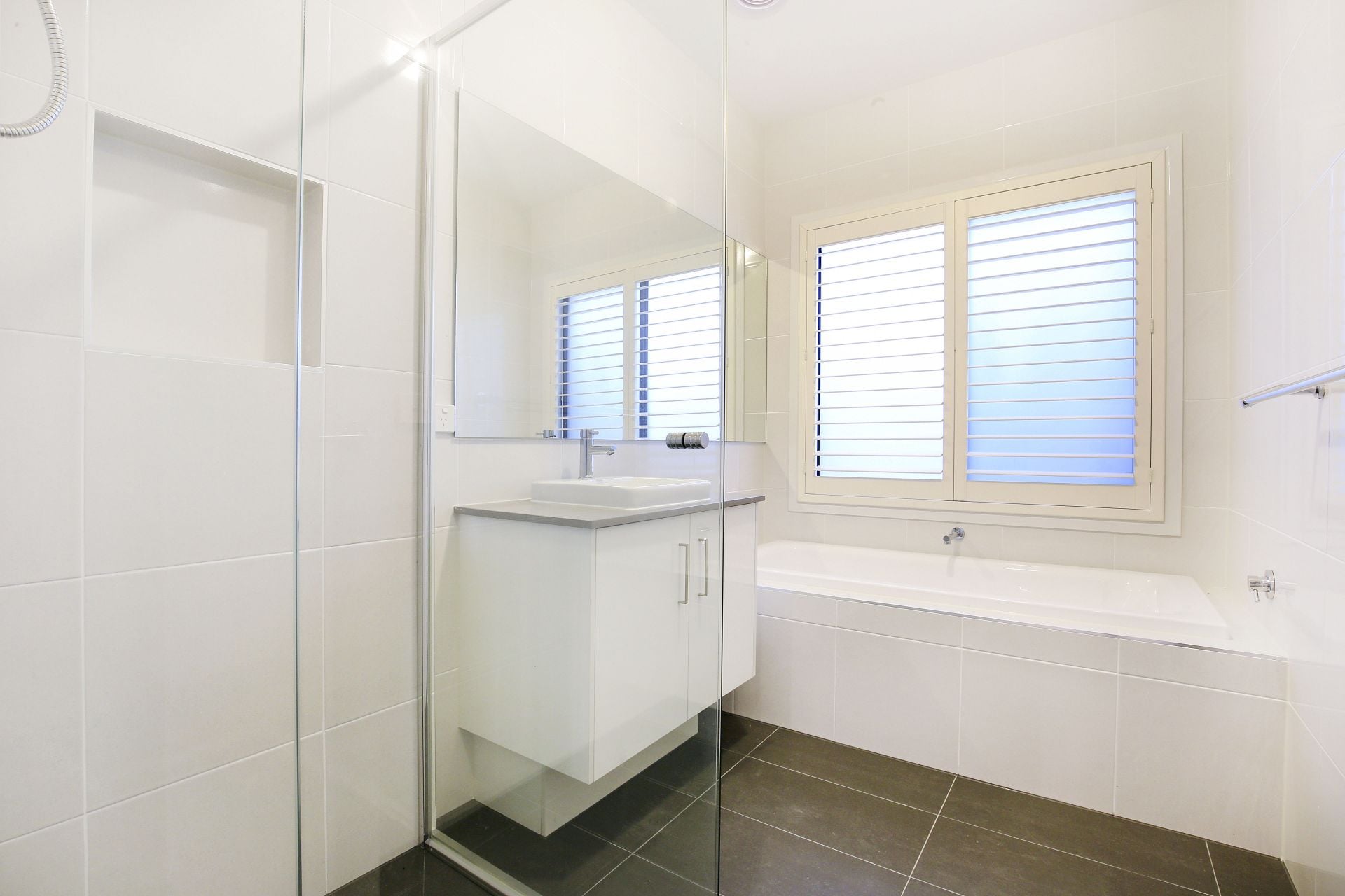 Four Bedrooms + Study In Aston Estate!