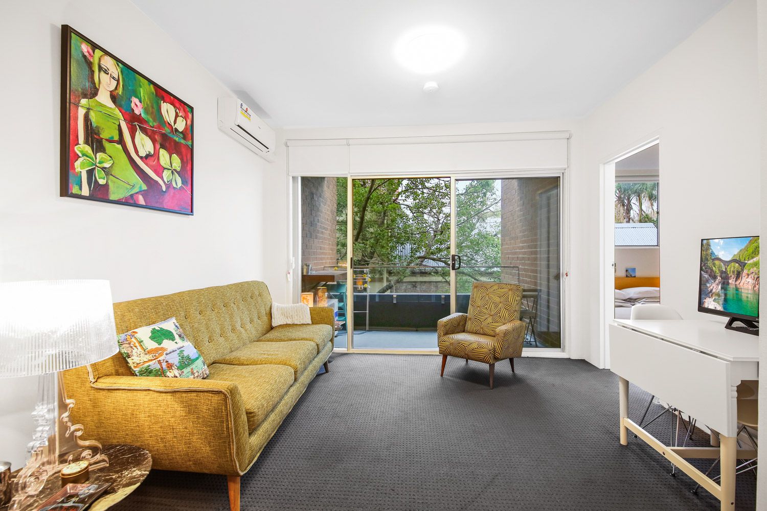 Chic Inner-City Apartment