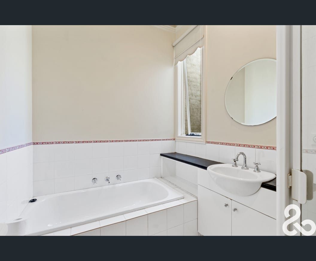 Family Home In The Heart of Northcote!