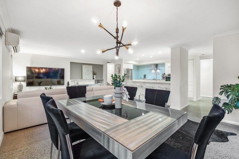 2 Tarquin Gardens, BELMONT WELSH Real Estate