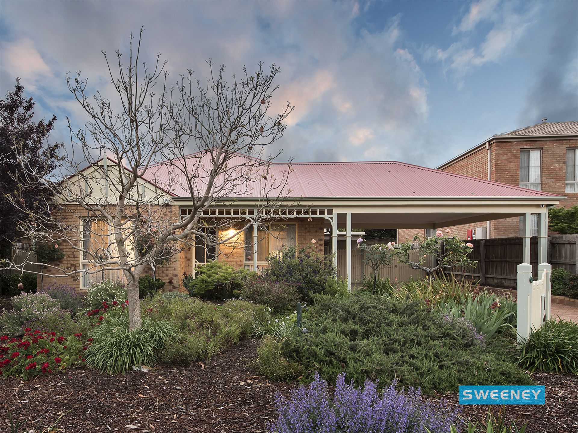 6 Hawkesbury Avenue, Hillside - Thumbnail 2