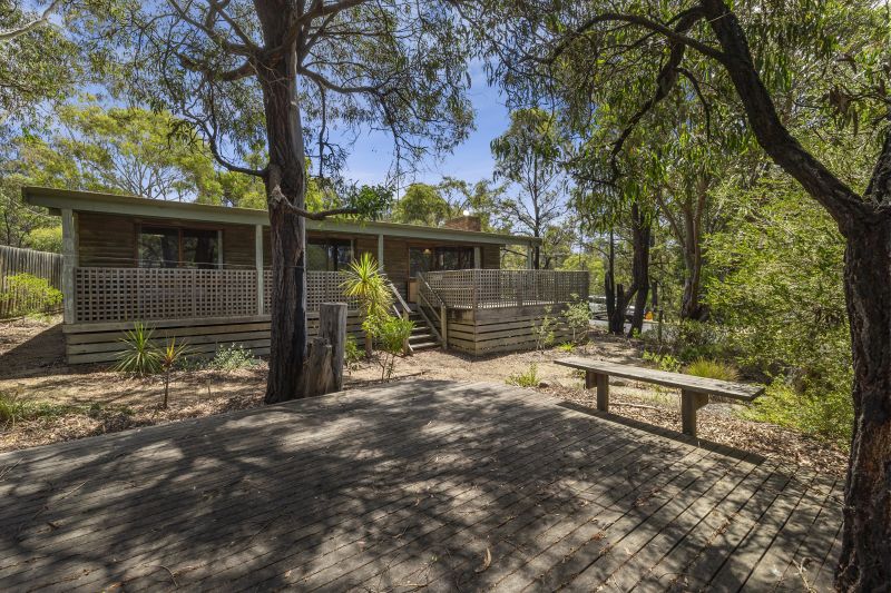 6 Amaroo Crescent Aireys Inlet VIC, Aireys Inlet - Thumbnail 2
