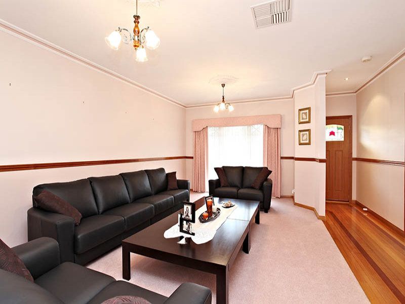 10 Blackwood Walk SOUTH MORANG, South Morang - Thumbnail 5