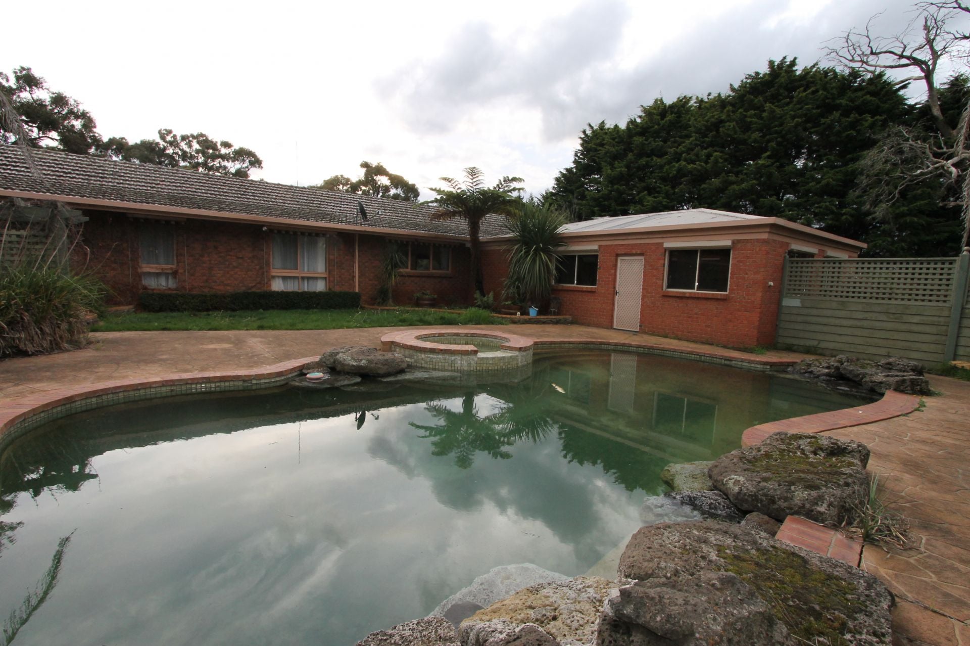 RARE LEASING OPPORTUNITY - 20 ACRES - 8.09 ha