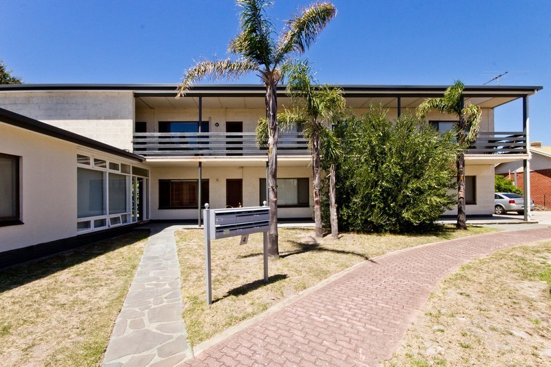 4/4 Gloucester Street Glenelg South 5045