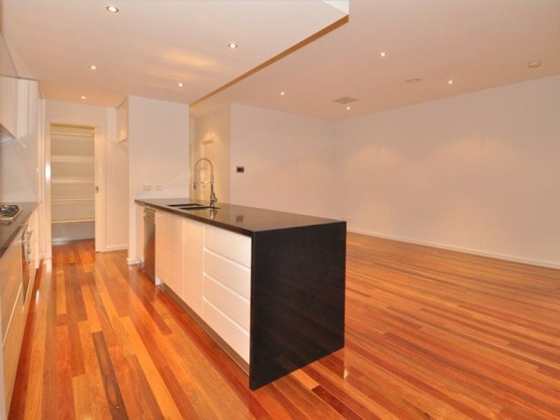 92 The Esplanade, Caroline Springs - Thumbnail 3