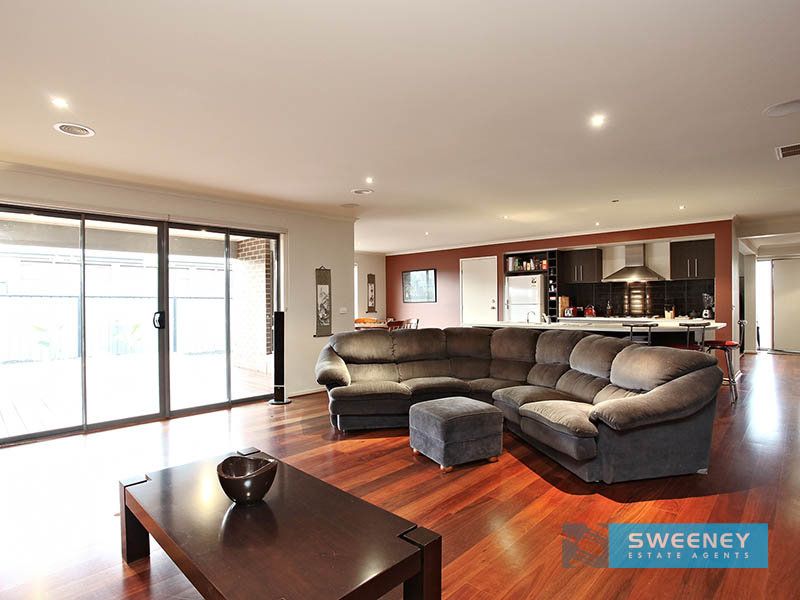 12 Gilmore Grove, Point Cook - Thumbnail 5