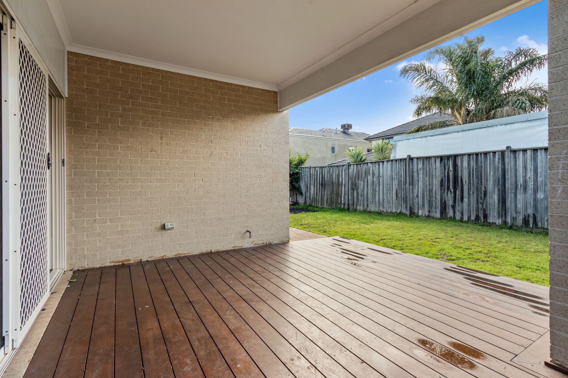 CONVENIENT & MODERN STYLE LIVING