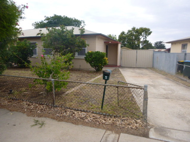 5  Dimboola Street Taperoo 5017