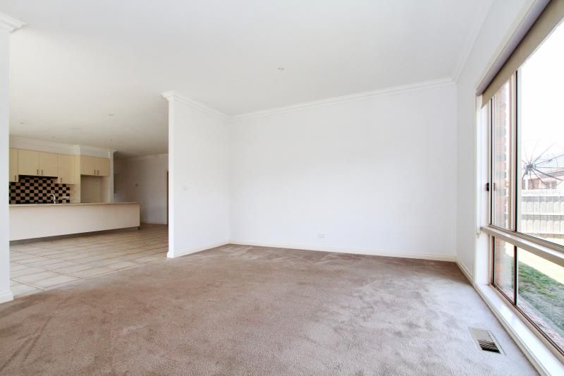 LARGE HOME IN A GREAT LOCATION    *Insp Sat 6th Sep @ 12:20pm*