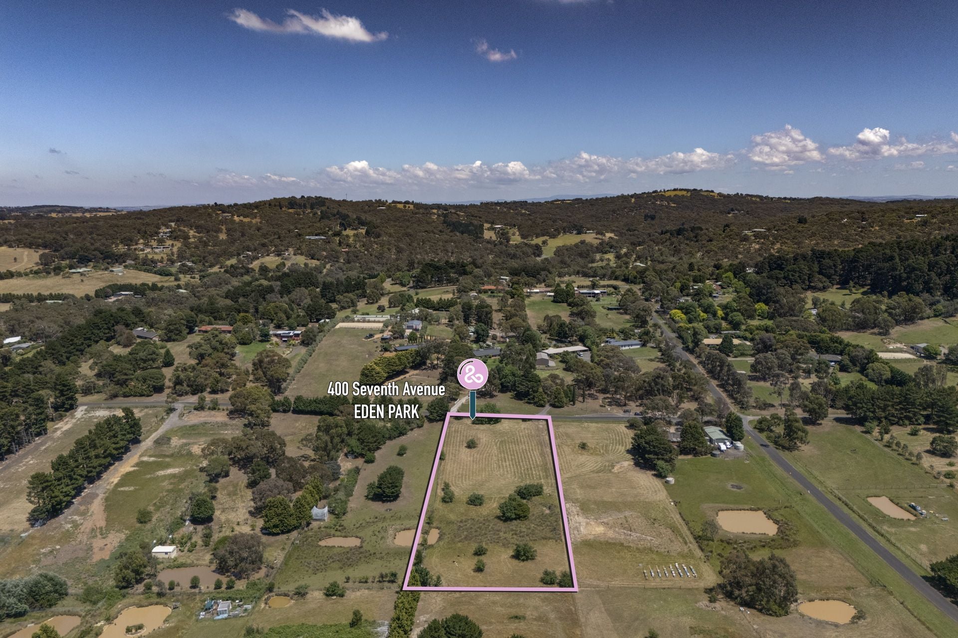 The Perfect weekend getaway on a Wide-Reaching Land Holding