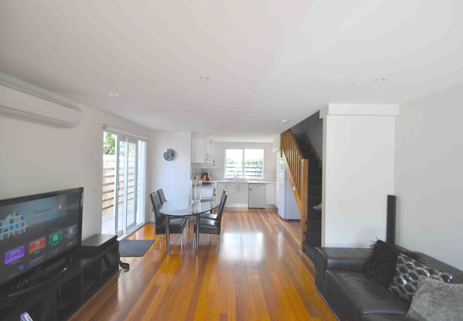 22 Bell Street, Elsternwick - Thumbnail 4