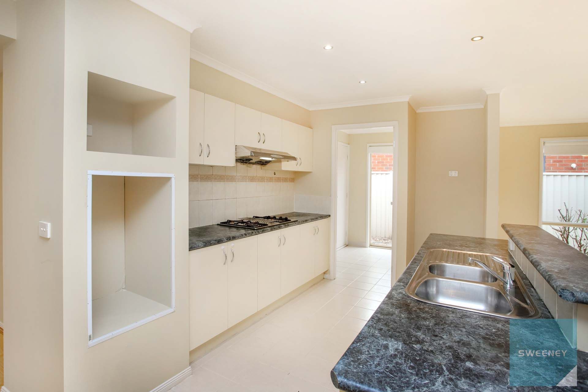 20 Broadhurst Way, Caroline Springs - Thumbnail 8