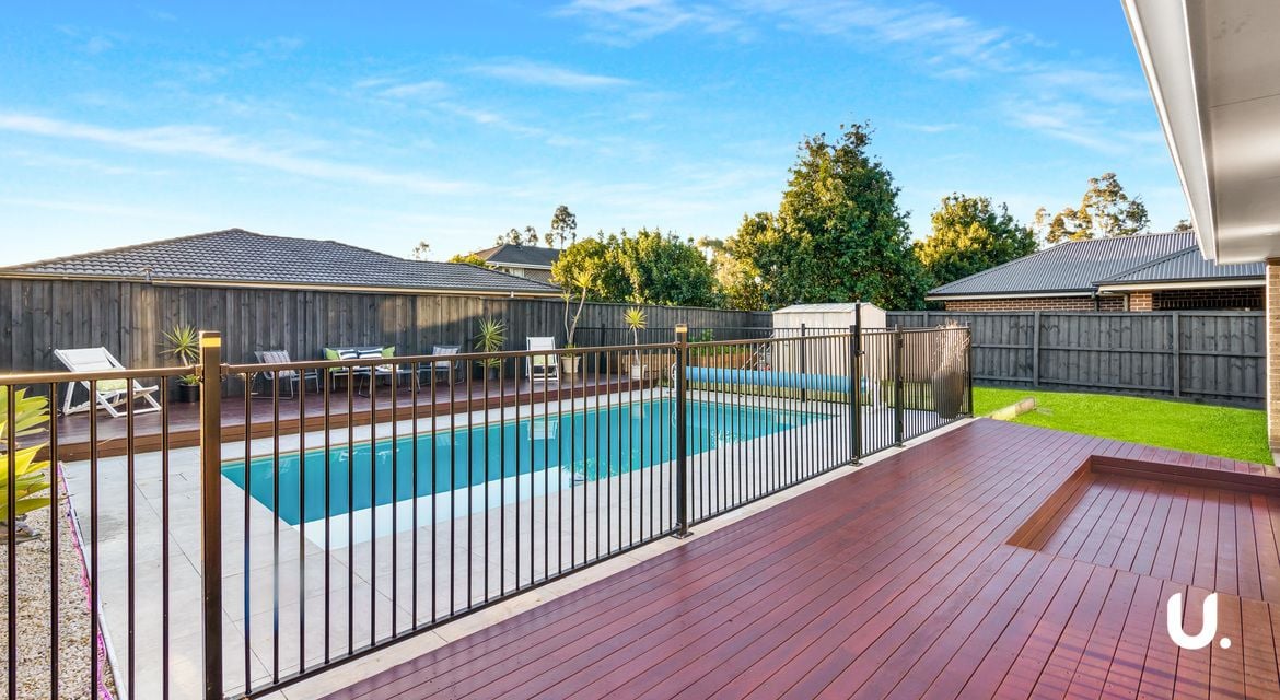 Colebee 6 Kirkwood Crescent